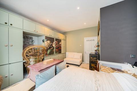 3 Millers Terrace, London, E8 2DP