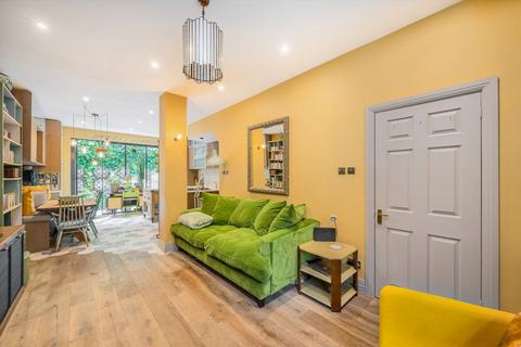 3 Millers Terrace, London, E8 2DP