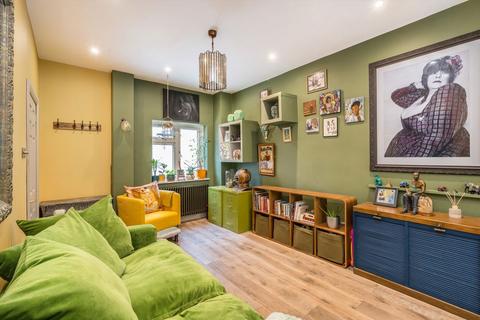 3 Millers Terrace, London, E8 2DP