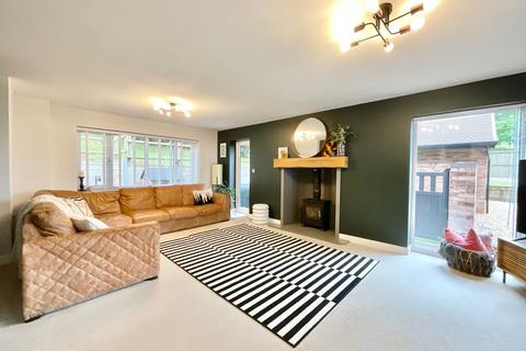 4 bedroom detached house for sale, Lightwood Road, Stoke-On-Trent, ST3