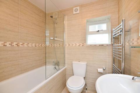 1 bedroom flat to rent, Prothero Road, Fulham, London, SW6