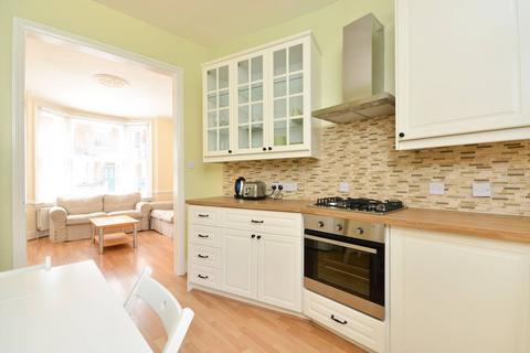 1 bedroom flat to rent, Prothero Road, Fulham, London, SW6