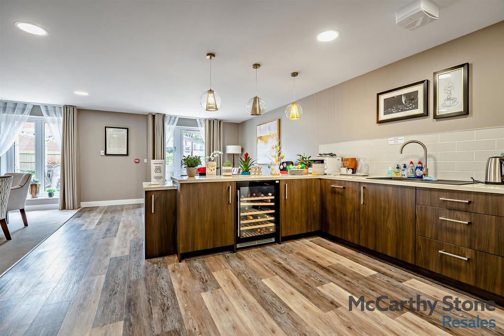 Homeowners Lounge