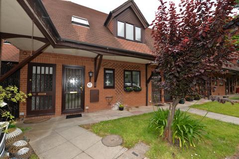 undefined, 35 Bassett Crescent West, Southampton SO16