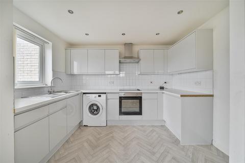 2 bedroom flat for sale, Wellspring Crescent WEMBLEY PARK