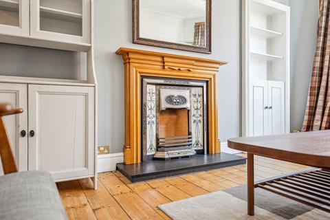 2/2, 31 Caird Drive, Glasgow, G11 5DY