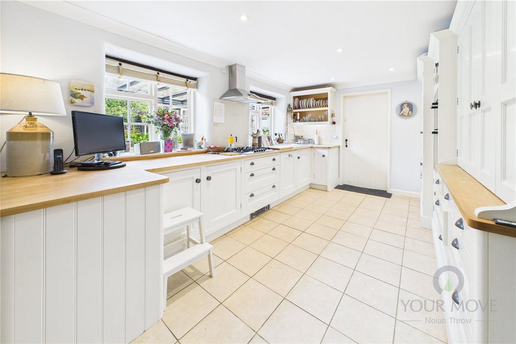 Kitchen/Breakfast