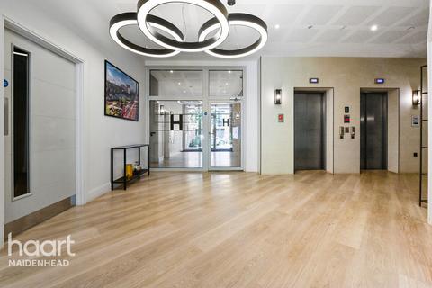 2 bedroom apartment for sale, Memorial Avenue, Slough