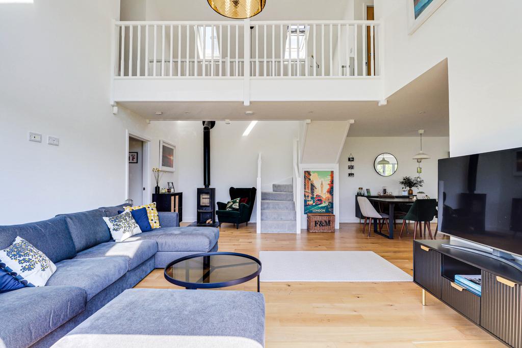 Living/Galleried landing