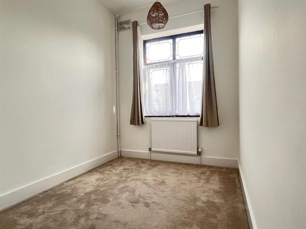 Bedroom 3.jpg