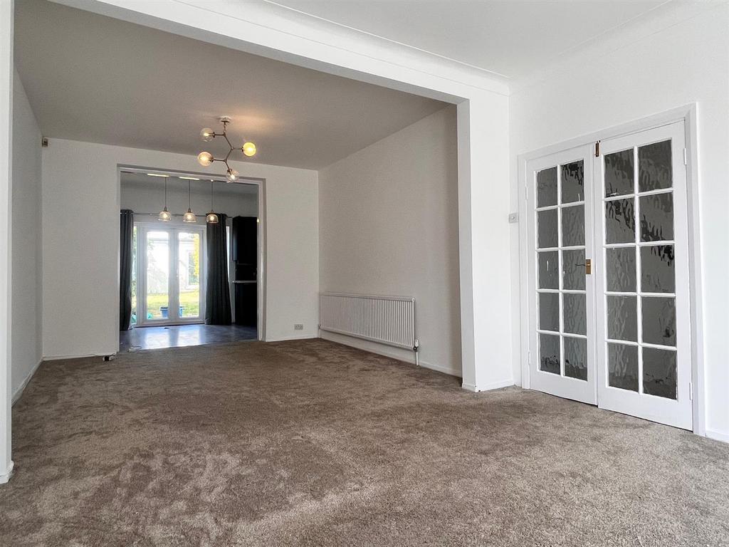 Living room3.jpg