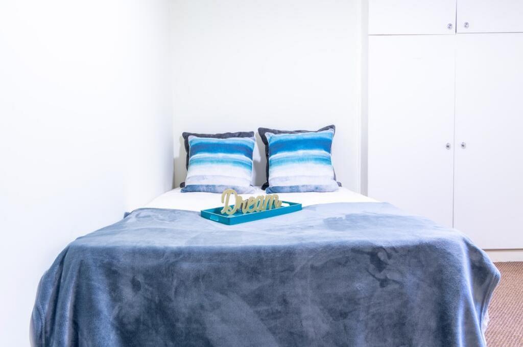 A beautifully presented double bedroom featurin...