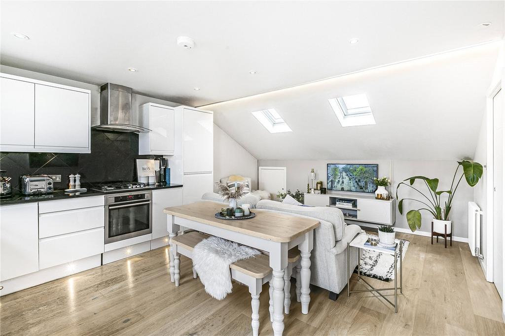 Kitchen / Reception