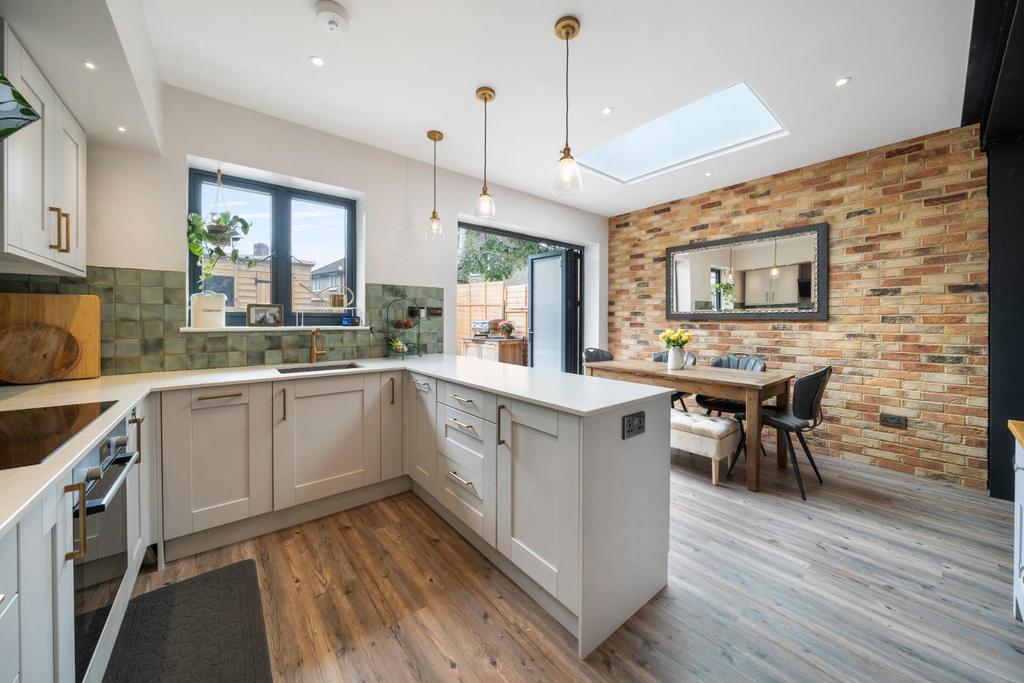 110 Bentworth Road W12 7 AH-14.jpg