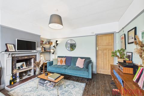 8 Thorpe Crescent, Nottingham, NG3 6BY