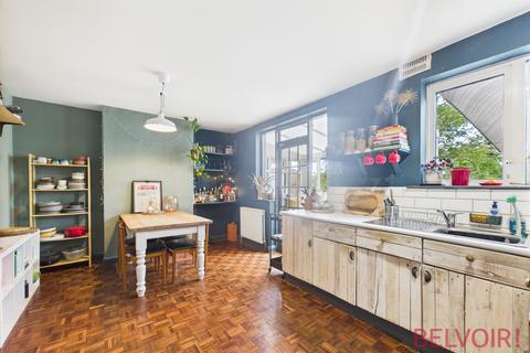 8 Thorpe Crescent, Nottingham, NG3 6BY