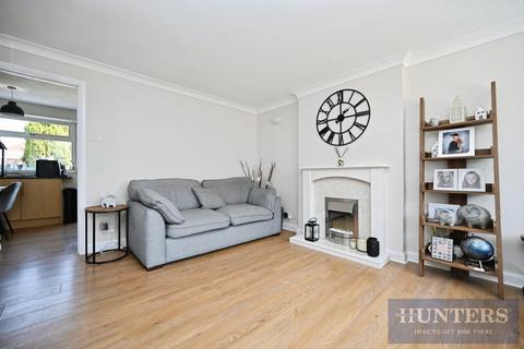 3 bedroom terraced house for sale, Woodlea Grove, Yeadon, Leeds
