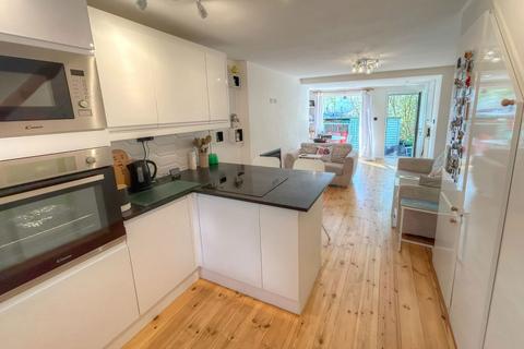 42 Heol Gwys, Upper Cwmtwrch, Swansea, SA9 2XQ