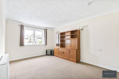 1 bedroom apartment for sale, Mervyn Road, Shepperton, Surrey, TW17