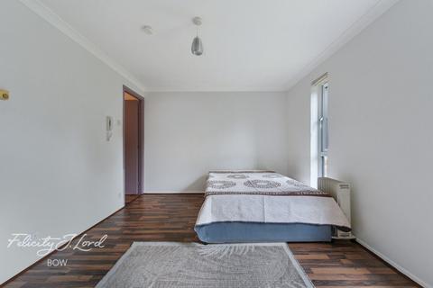 41 Coopers Close, London, E1 4BB