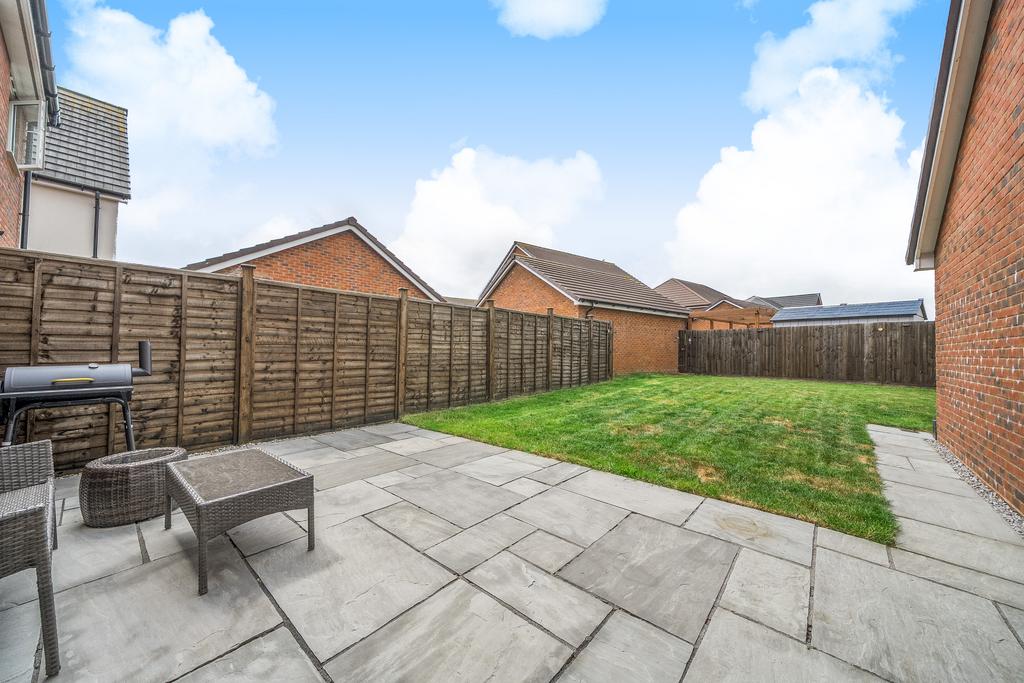 12966334682f159cd7611arw1