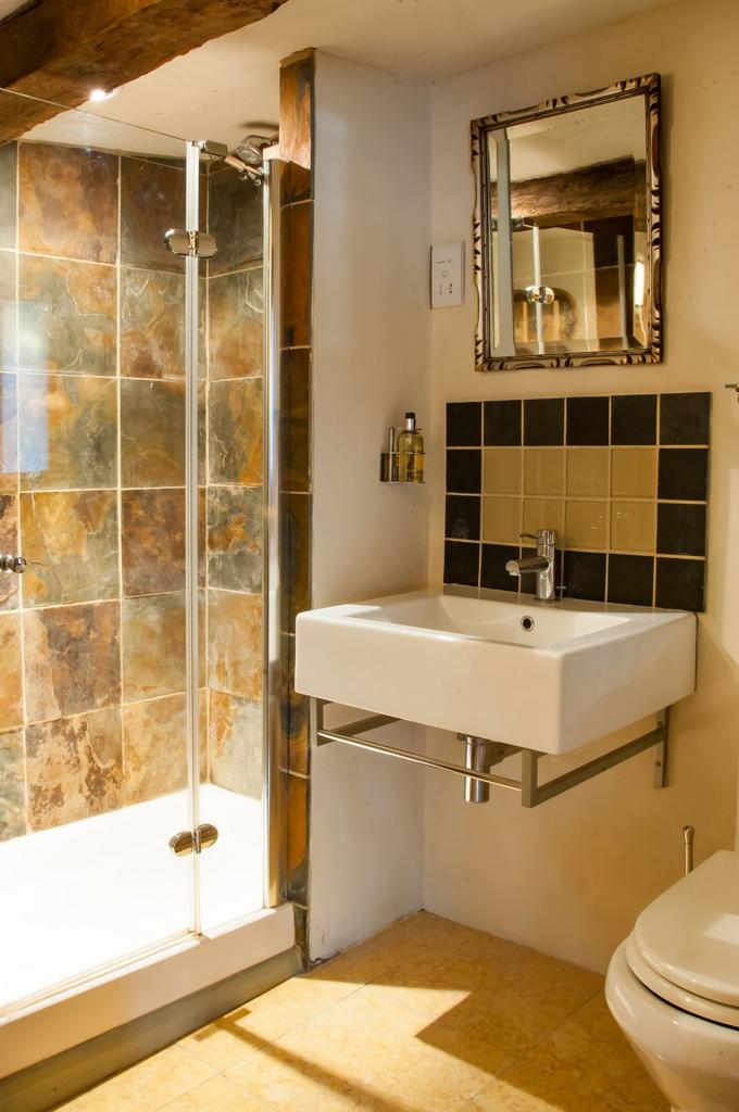 Annexe Bathroom