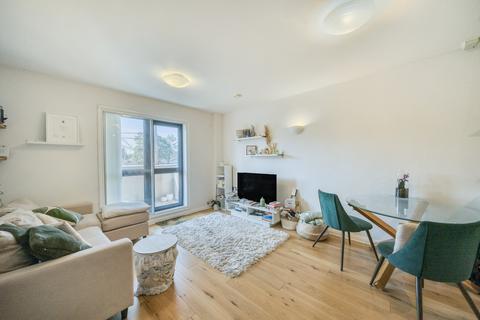 Flat 5, Dominion House The Avenue, London, W13 8AE