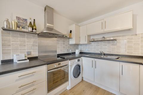 Flat 5, Dominion House The Avenue, London, W13 8AE