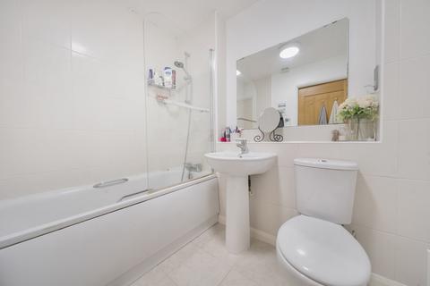 Flat 5, Dominion House The Avenue, London, W13 8AE