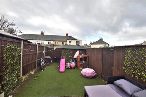 2 bedroom end of terrace house to rent, Victoria Street, Gloucestershire GL50