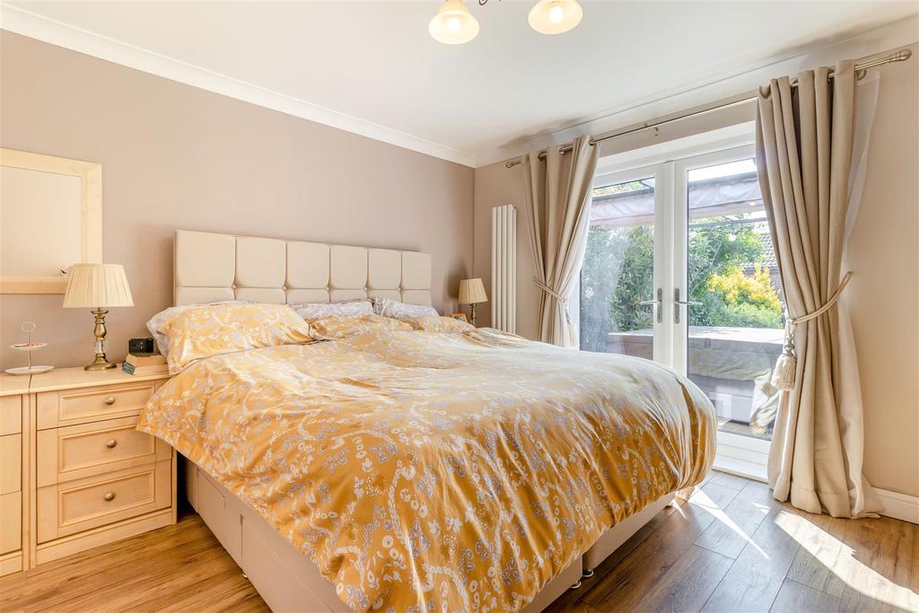 8648189-interior18.jpg