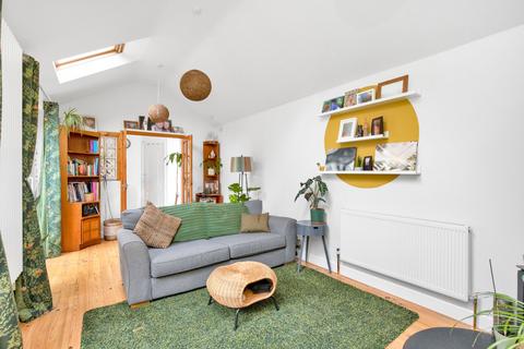 32 Charthouse Road, Ash Vale, Aldershot, GU12 5LS