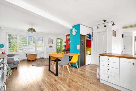 32 Charthouse Road, Ash Vale, Aldershot, GU12 5LS
