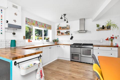32 Charthouse Road, Ash Vale, Aldershot, GU12 5LS