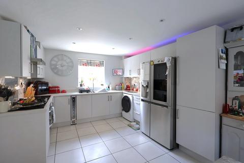 3 bedroom detached house for sale, Craftmans Crescent, Burgess Hill RH15