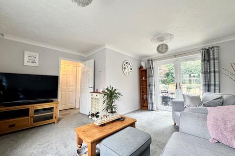 2 bedroom semi-detached house to rent, Lapwing Court, Mildenhall, Suffolk, IP28