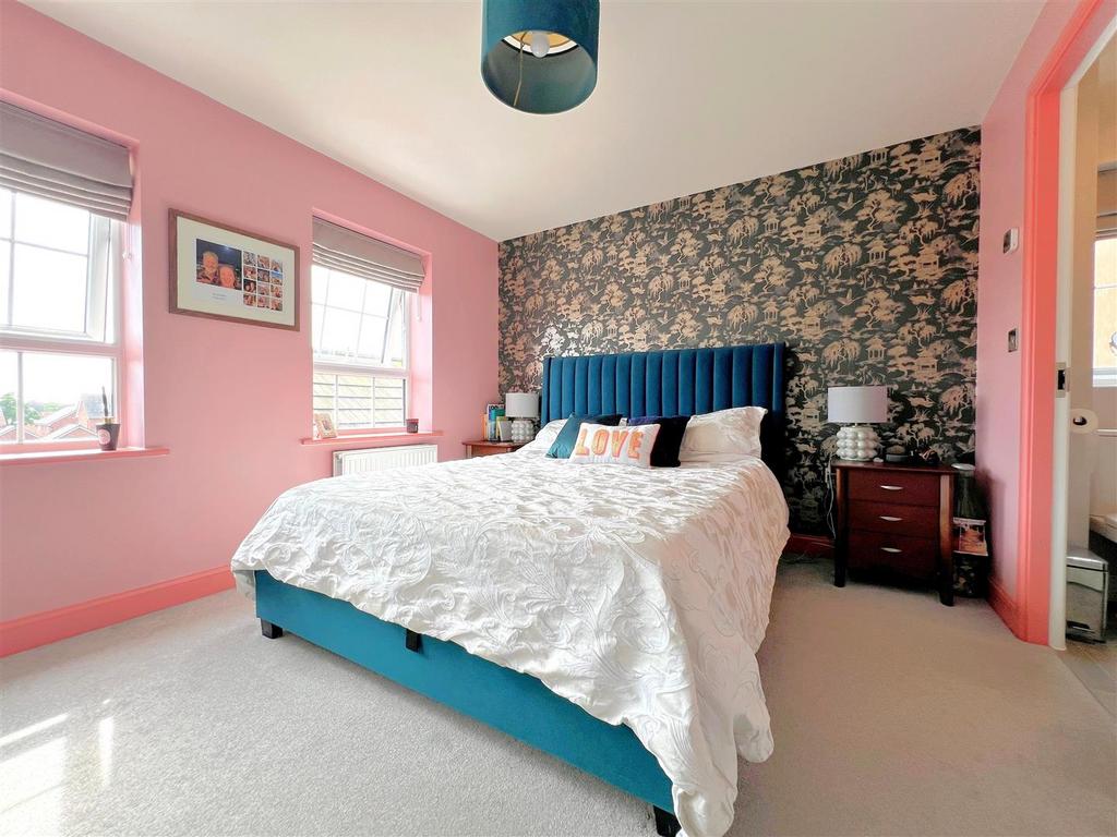 Bed 1.jpg