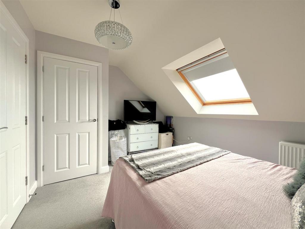 Bed 2.1.jpg