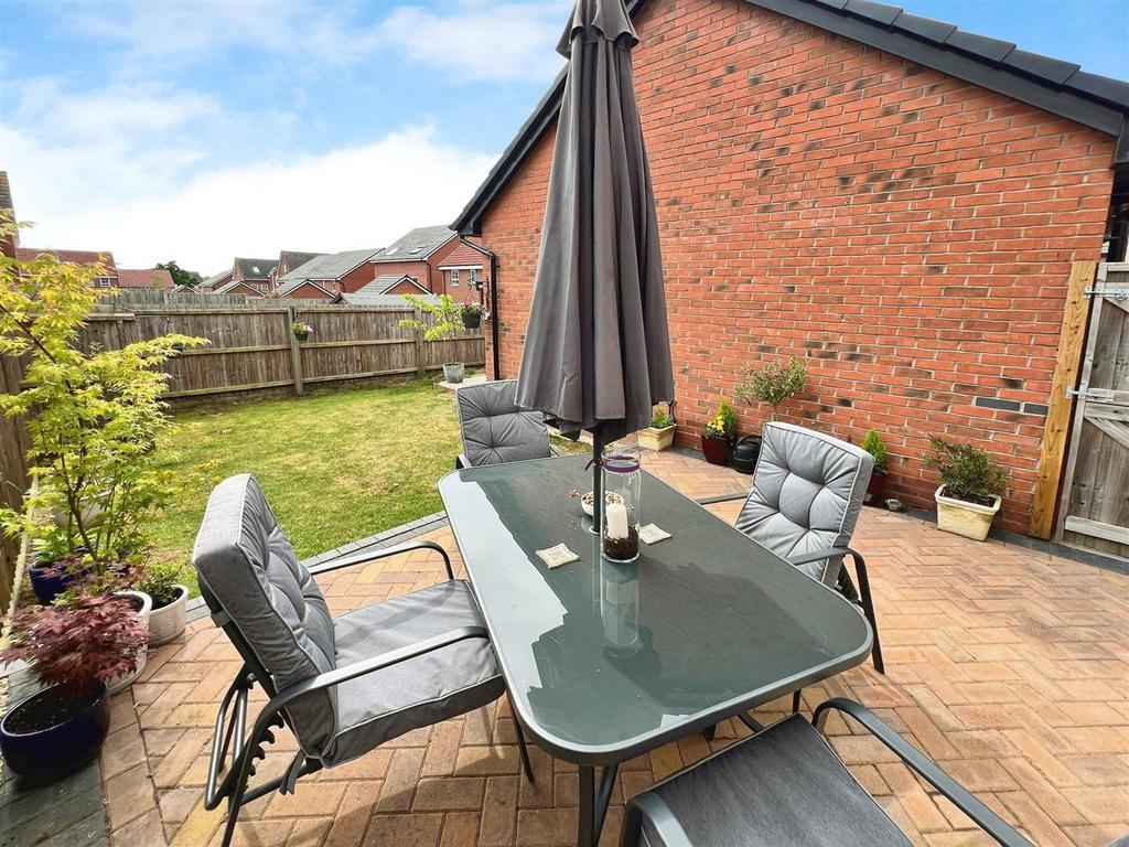 Ad2af3db-garden 206.jpg