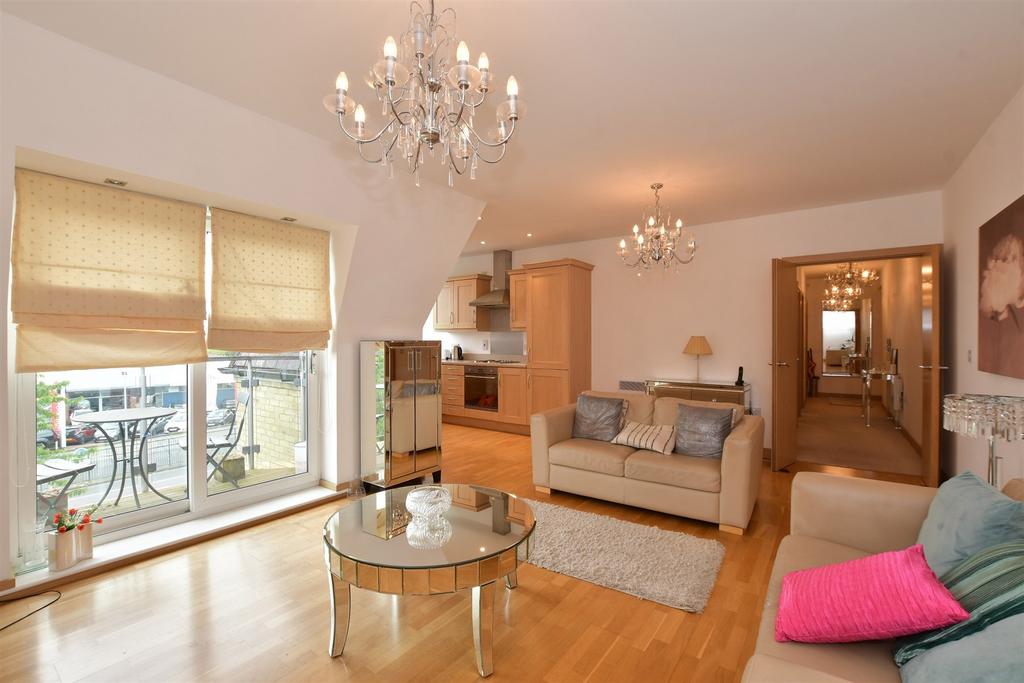 Lounge/Kitchen/ Dining Room