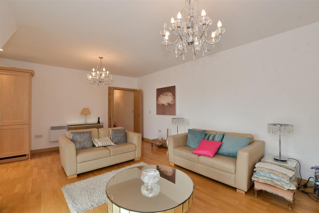 Lounge/Kitchen/ Dining Room