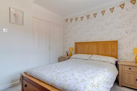 14 Ambergate Close, Redditch, B97 6SR