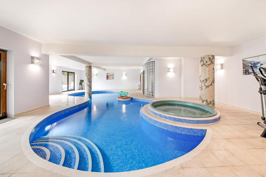 Lower ground floor leisure complex