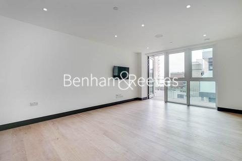 5 bedroom apartment to rent, Sovereign Court, Hammersmith W6