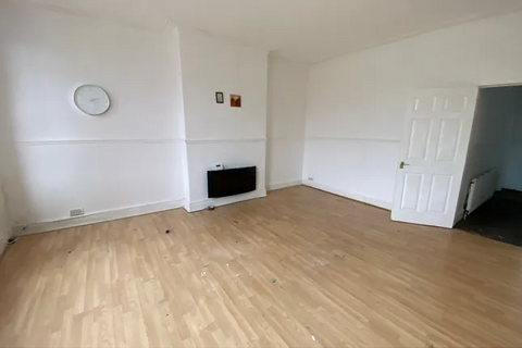 3 bedroom maisonette to rent, Poulton Road, Wallasey CH44