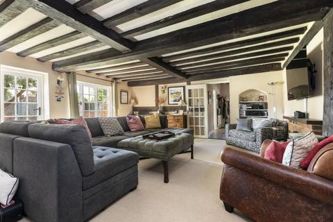 undefined, Thorpe, Surrey