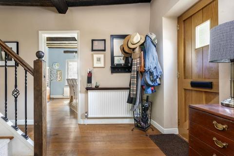 undefined, Thorpe, Surrey