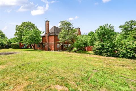 4 bedroom semi-detached house for sale, Minley Road, Camberley GU17
