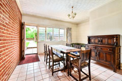 4 bedroom semi-detached house for sale, Minley Road, Camberley GU17