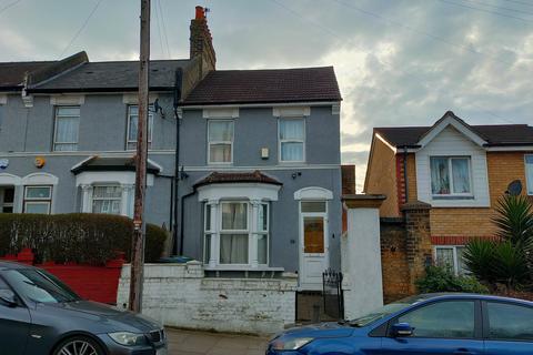 Victoria Way, London SE7